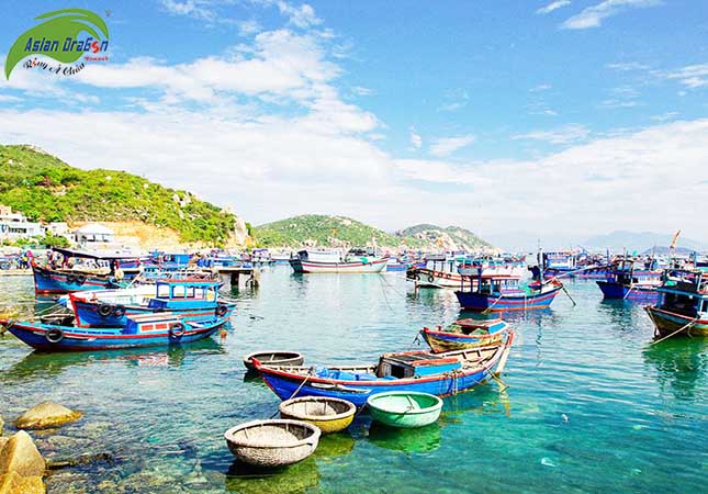 Tour Sài Gòn - Nha Trang – City Tour – Bình Ba - Vinpearland 3 Ngày 2 Đêm